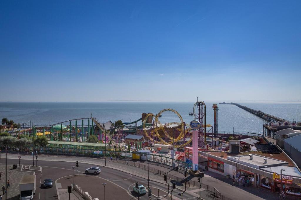 Marine Villa Hotel & Suites - Close To Beach, Train Station & Southend Airport Southend-on-Sea Exterior photo