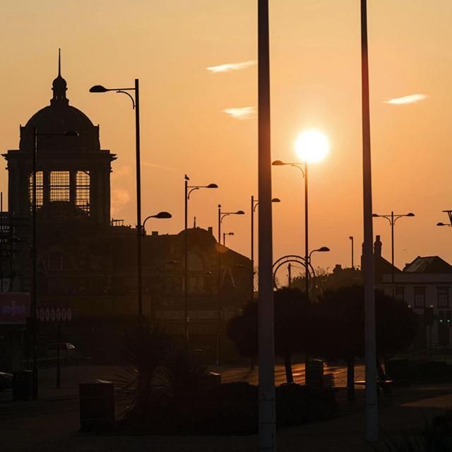 Marine Villa Hotel & Suites - Close To Beach, Train Station & Southend Airport Southend-on-Sea Exterior photo